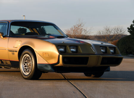 DKM Pontiac Macho Trans Am T:A Front