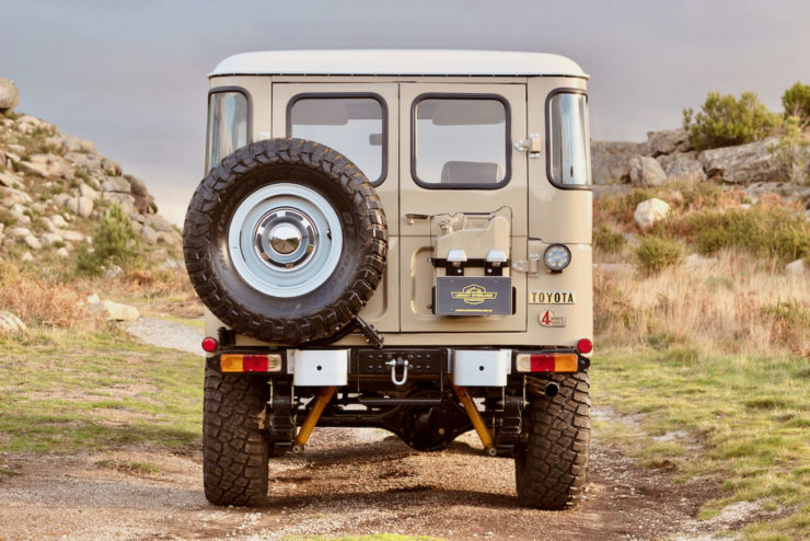 Toyota Land Cruiser FJ40 Back