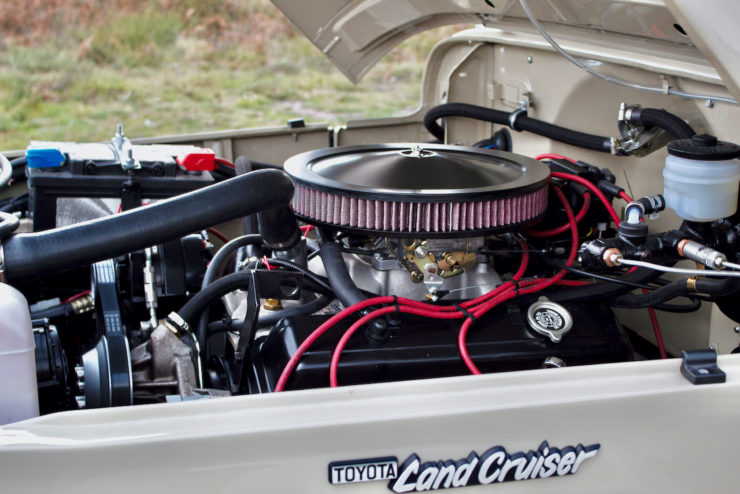 Toyota Land Cruiser FJ40 Engine