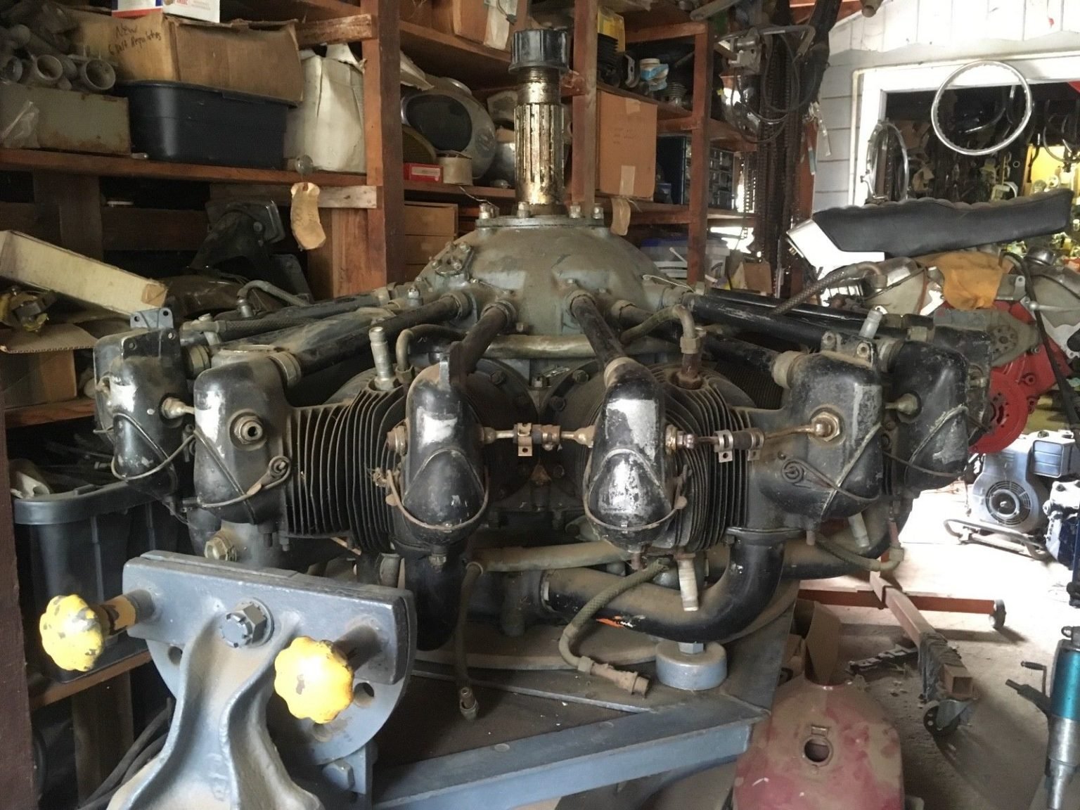 there-s-a-450-hp-r-985-pratt-whitney-radial-airplane-engine-for-sale