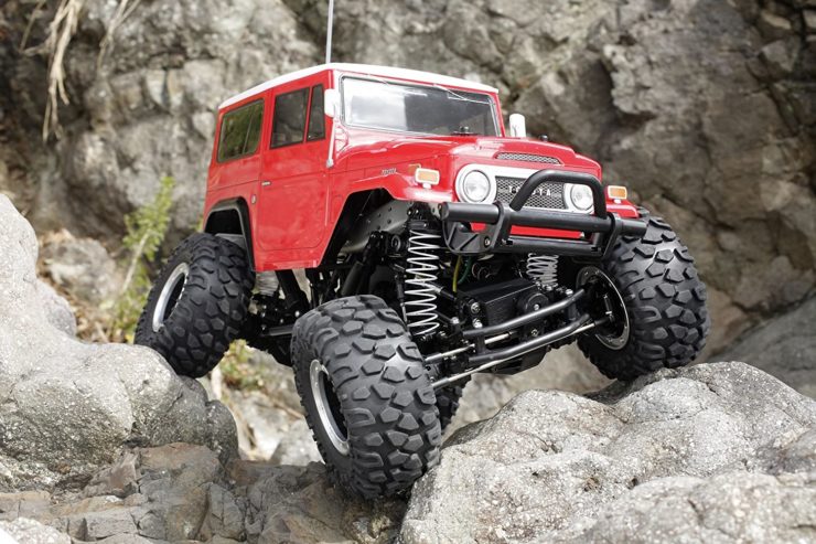 Tamiya Toyota Land Cruiser 40 CR-01 Rock Crawler Front