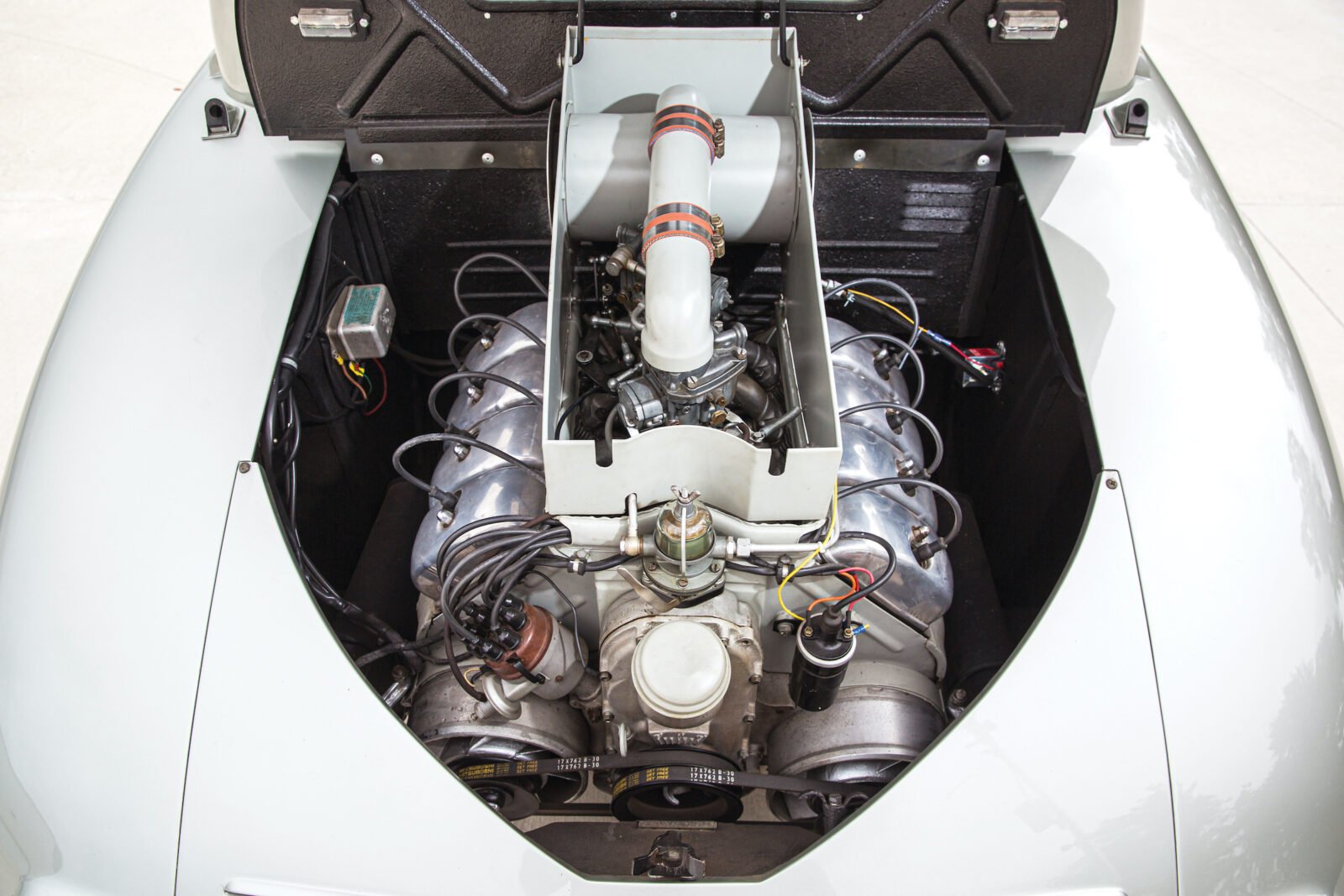 Tatra T87 Engine