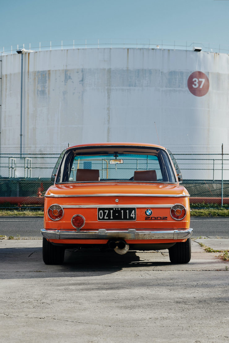 BMW 2002 23