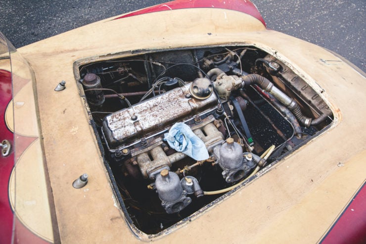 Devin Triumph Car Engine