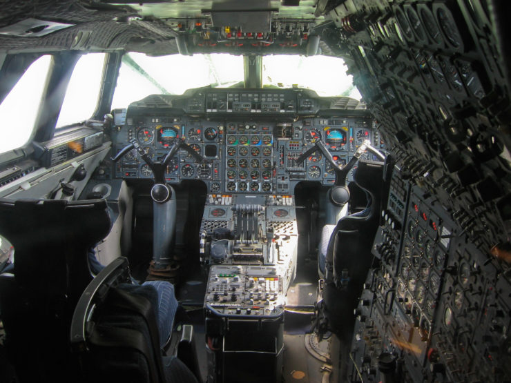 Concorde flight deck layout