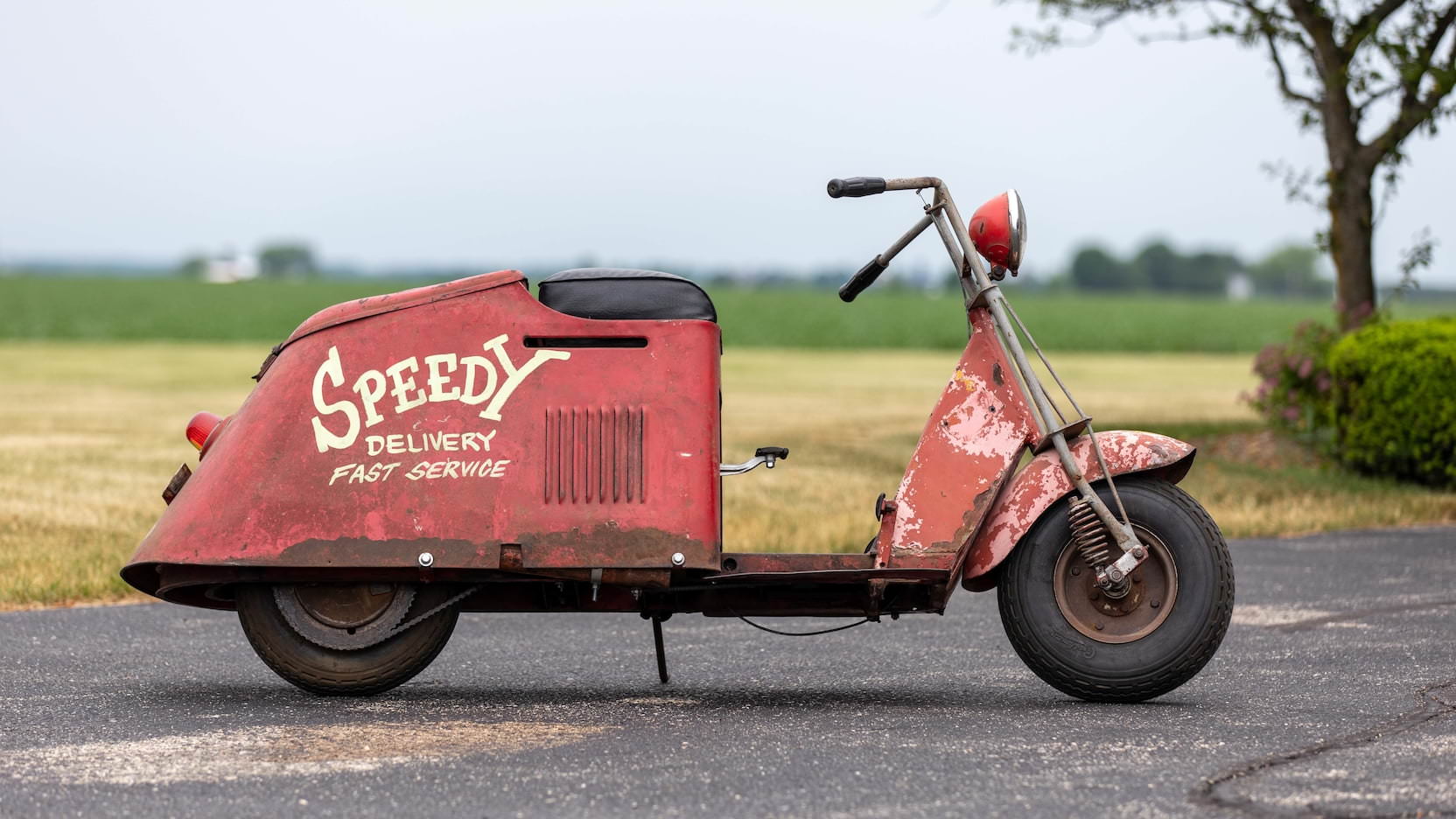 An Unusual 1950 Cushman Model 62 Turtleback