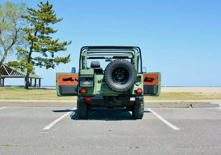 Mercedes-Benz G-Wagen Back