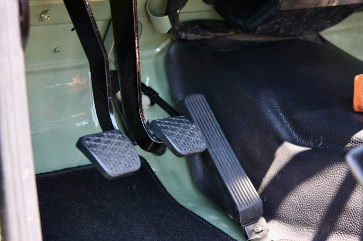 Mercedes-Benz G-Wagen Pedals