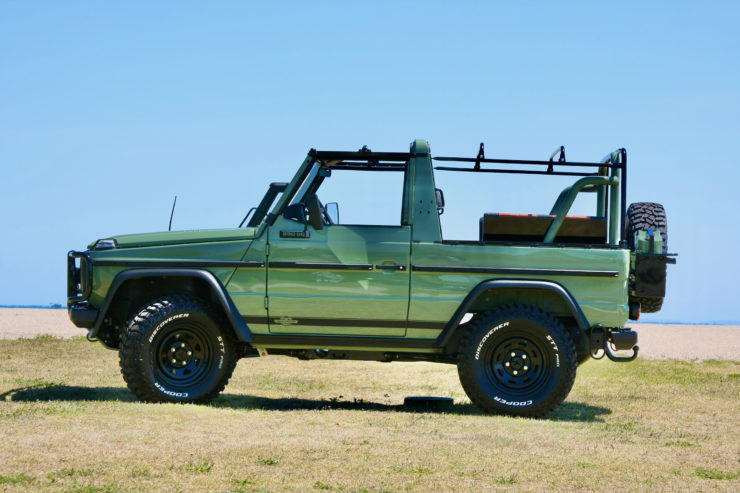 Mercedes-Benz G-Wagen Side