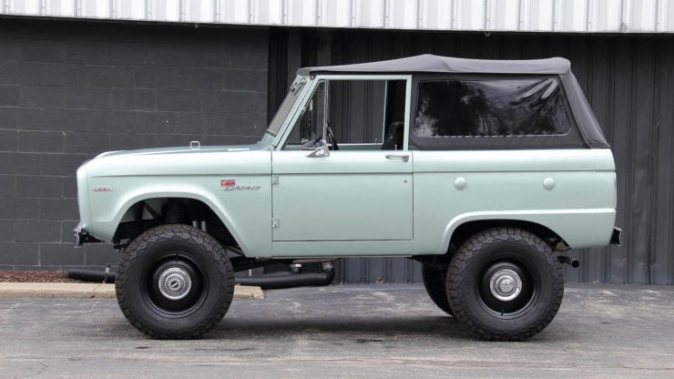 1969 Ford Bronco Side