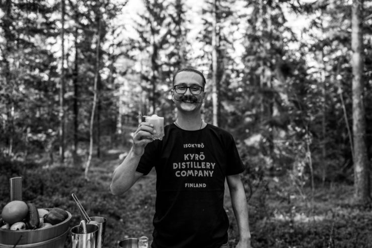 Kyrö Dark Gin 1