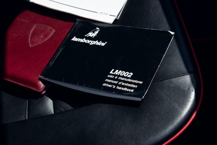 Lamborghini LM002 Books
