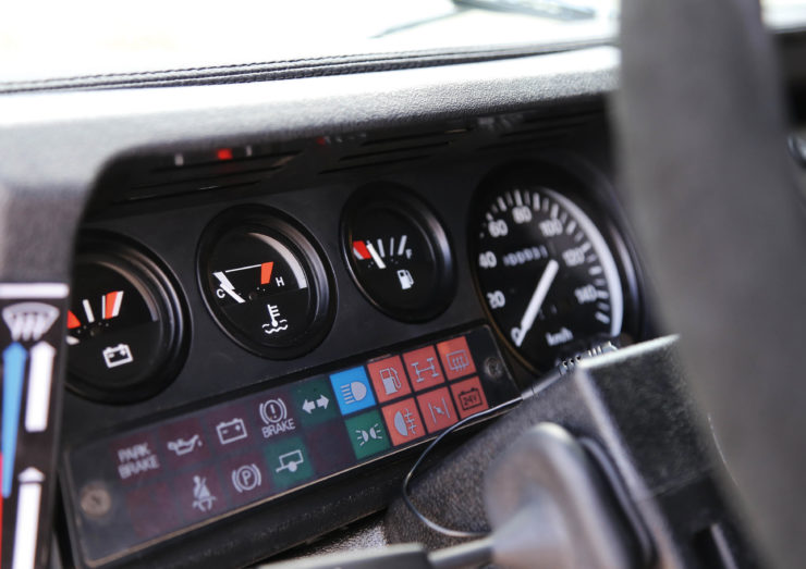 Land Rover Defender 110 V8 Gauges