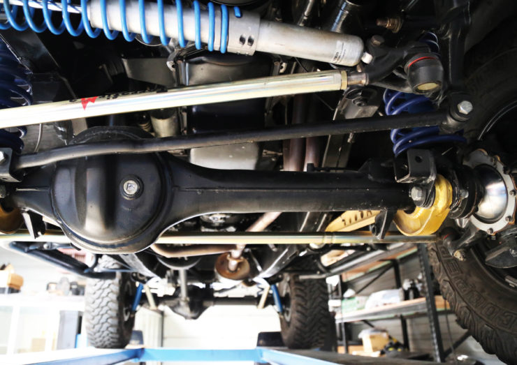 Land Rover Defender 110 V8 Suspension