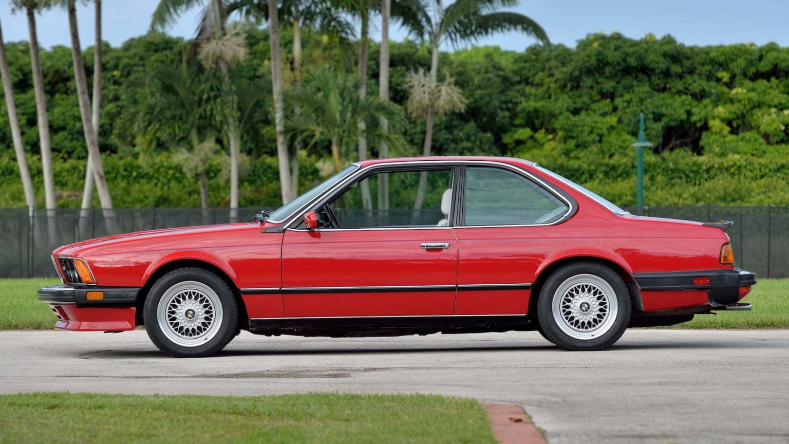 The Original BMW M6 - A Naturally-Aspirated Bavarian Muscle Car