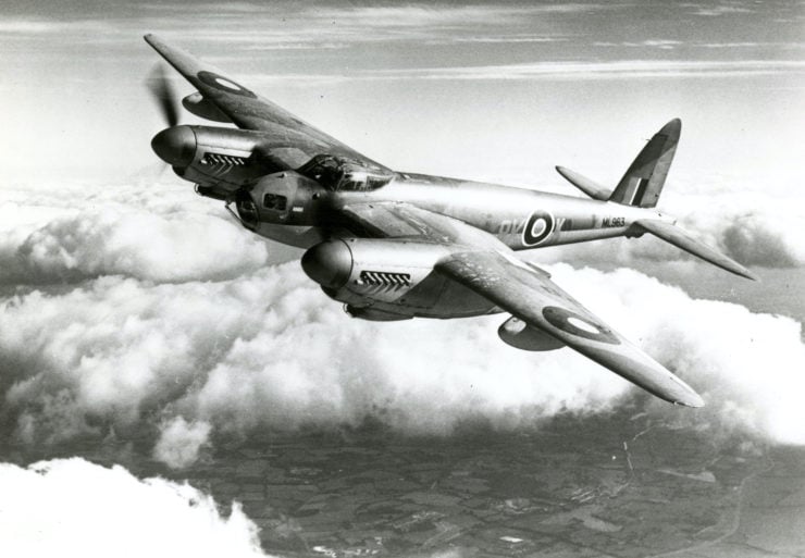 De Havilland Mosquito Flying