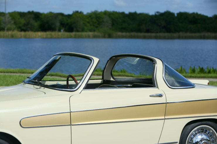 Fiat 1200 Wonderful Roof