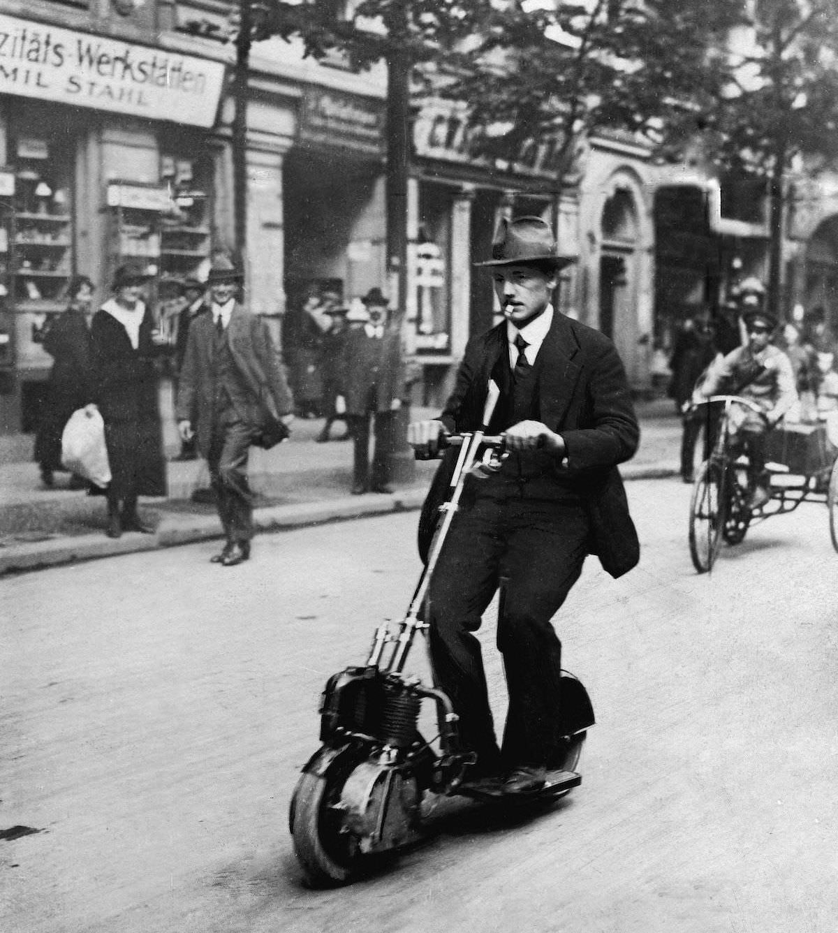 verfrommeld Minder Dat The 1915 Autoped Motorized Scooter – The World's First Powered Production  Scooter
