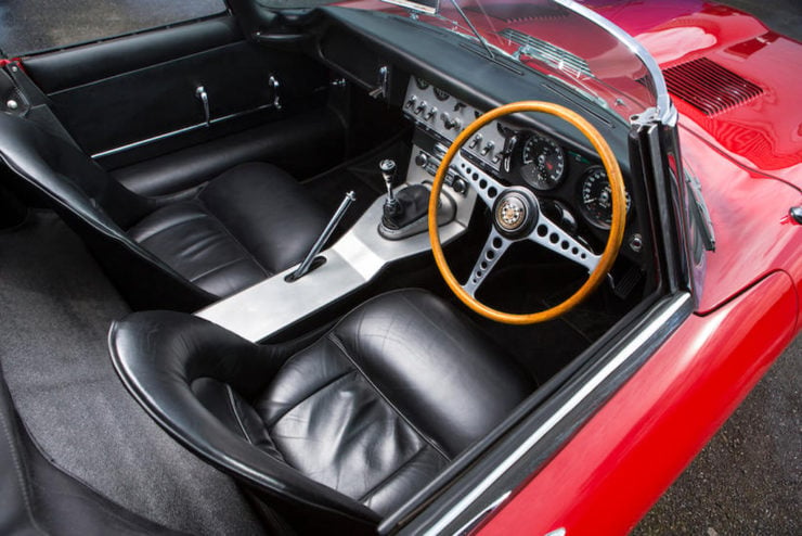 Jaguar XKE Series One flat floor interior
