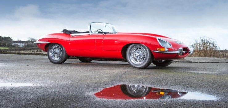 Jaguar XKE Series One flat floor