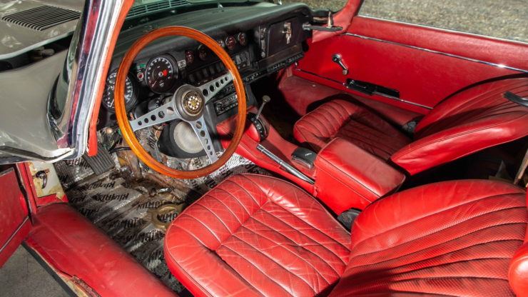 Jaguar XKE Series Two interior automatic transmission