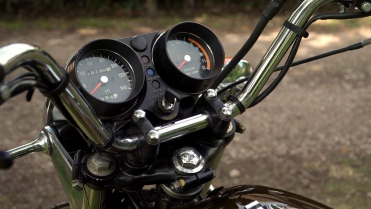 Kawasaki H2 Mach IV 750 Triple Gauges