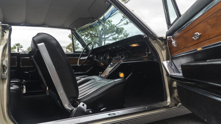 Buick Riviera First Generation interior