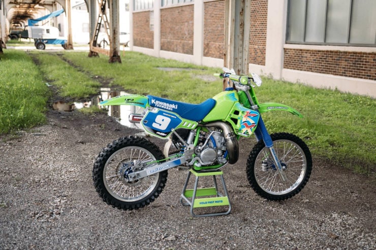 Kawasaki KX250 19