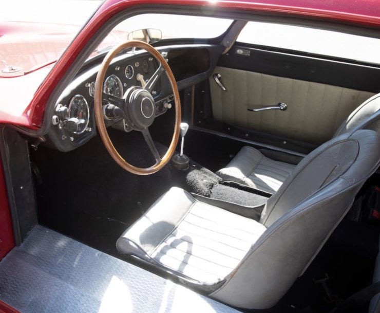 Peerless GT Interior 2