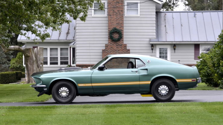 1969 Ford Mustang Mach 1 2