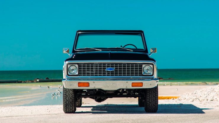 Chevrolet K5 Blazer Restomod Front 2