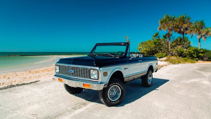 Chevrolet K5 Blazer Restomod Front