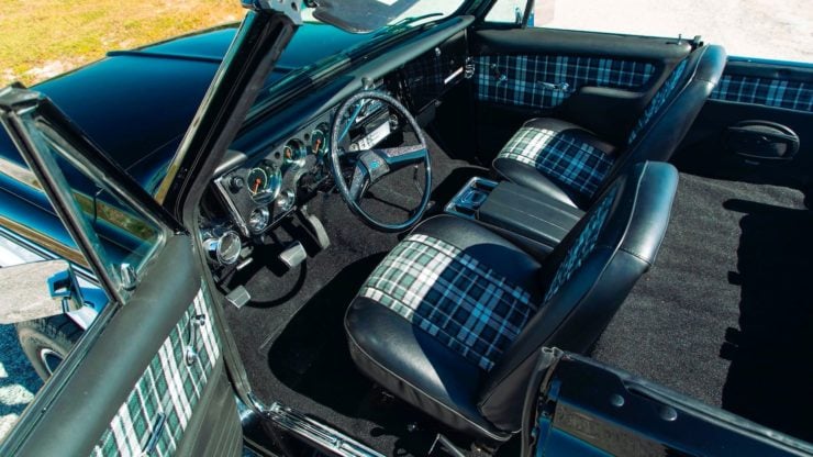 Chevrolet K5 Blazer Restomod Interior