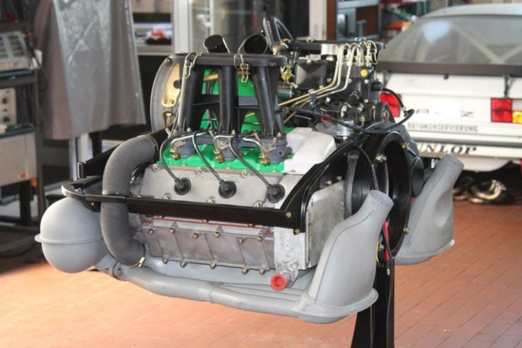 Porsche 911 2.4 MFI Engine 2