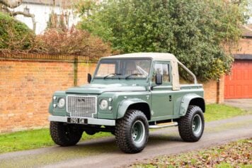 Land Rover Defender Custom 1