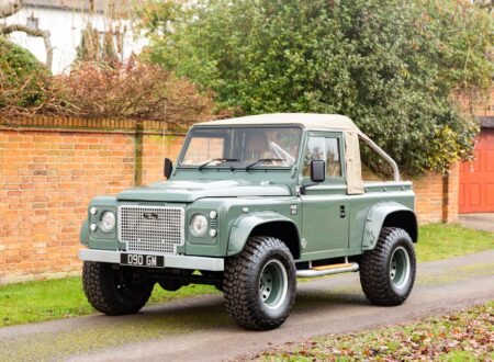 Land Rover Defender Custom 1