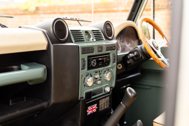 Land Rover Defender Custom Dash