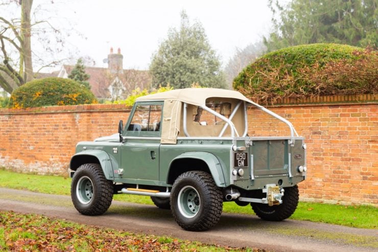 Land Rover Defender Custom Rear