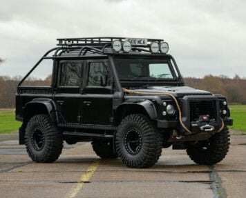 Land Rover Defender SVX Spectre