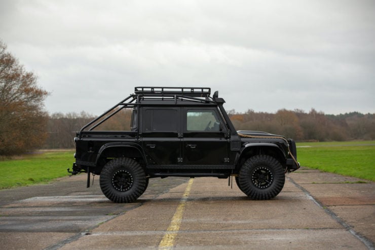 Land Rover Defender SVX Spectre Side