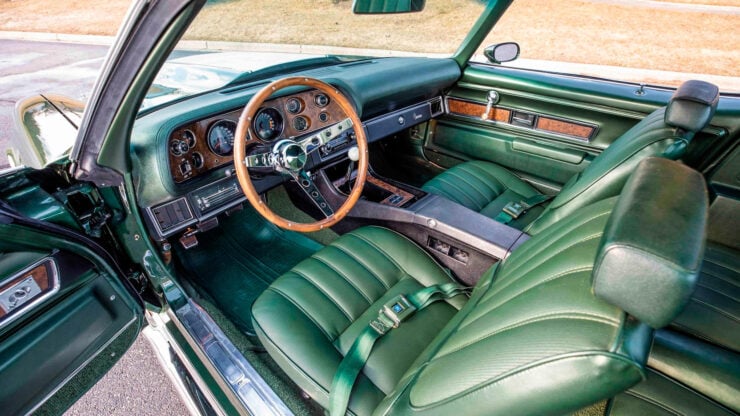 Baldwin Motion Phase III Camaro Interior