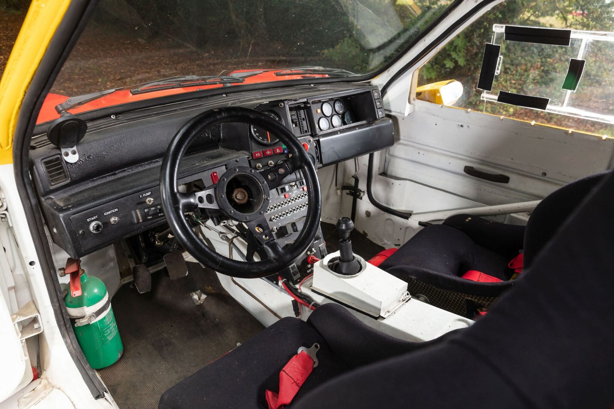 The Rare MG Metro 6R4 – Britain's Hairy-Chested Group B Challenger