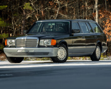 Station Wagon Sleeper: A 300 hp 5.5 Litre V8 Mercedes-Benz 560 TEL