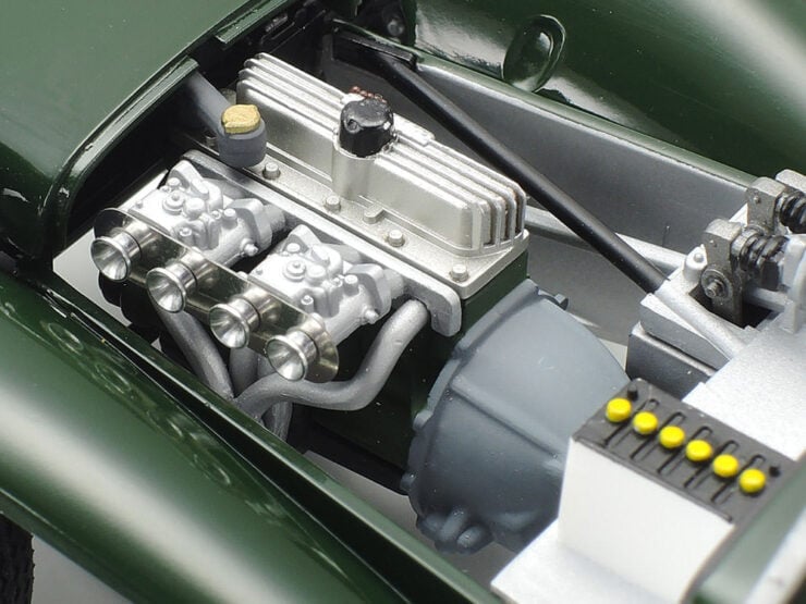 Tamiya Lotus Super 7 Series II 1 24 Scale Kit Kent Engine