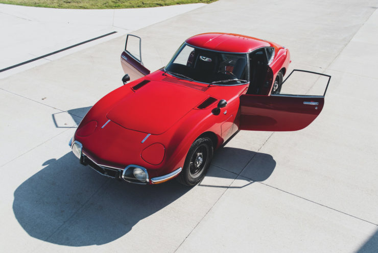 Toyota-2000GT-Doors