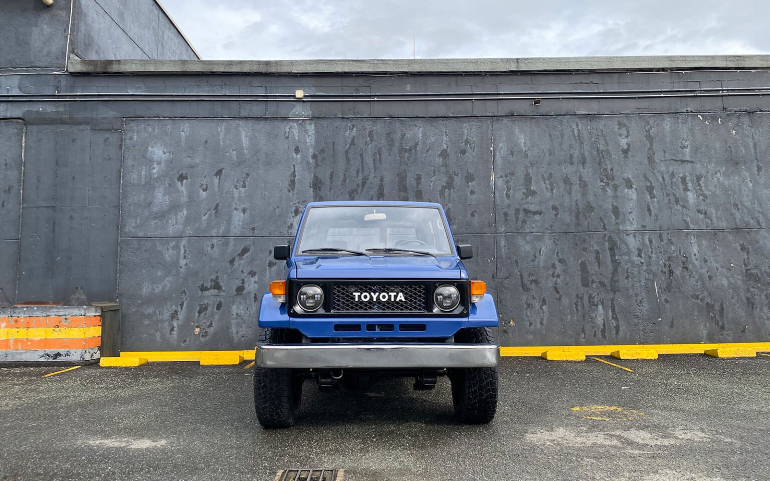 Toyota Land Cruiser Fj70 The Perfect 1980s Era 4x4