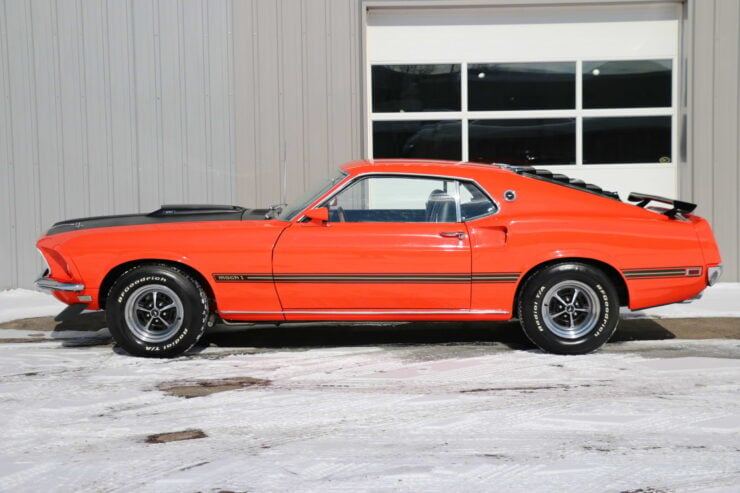 1969 Ford Mustang Mach 1 2