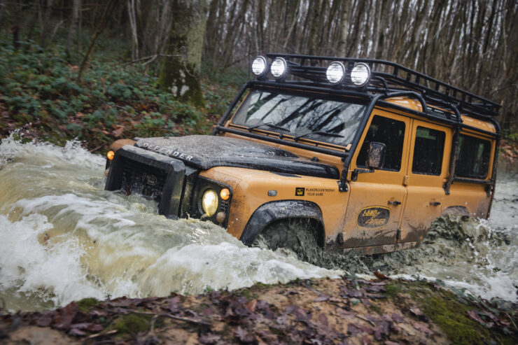 Land Rover Defender Works V8 Trophy 14