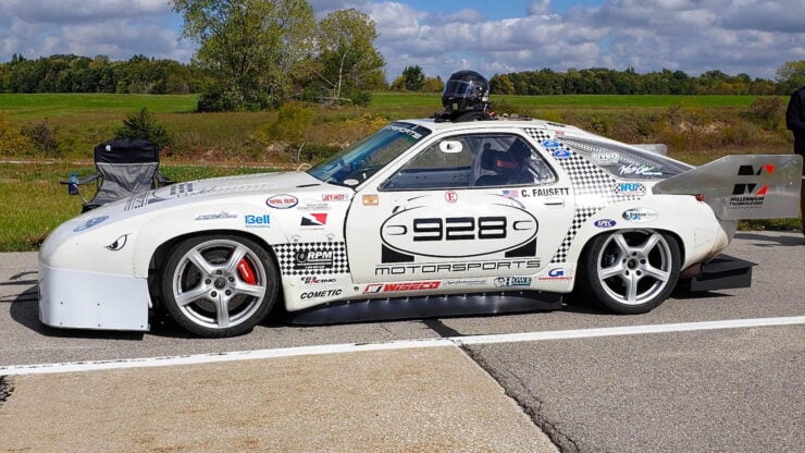 Porsche 928 Racing Car