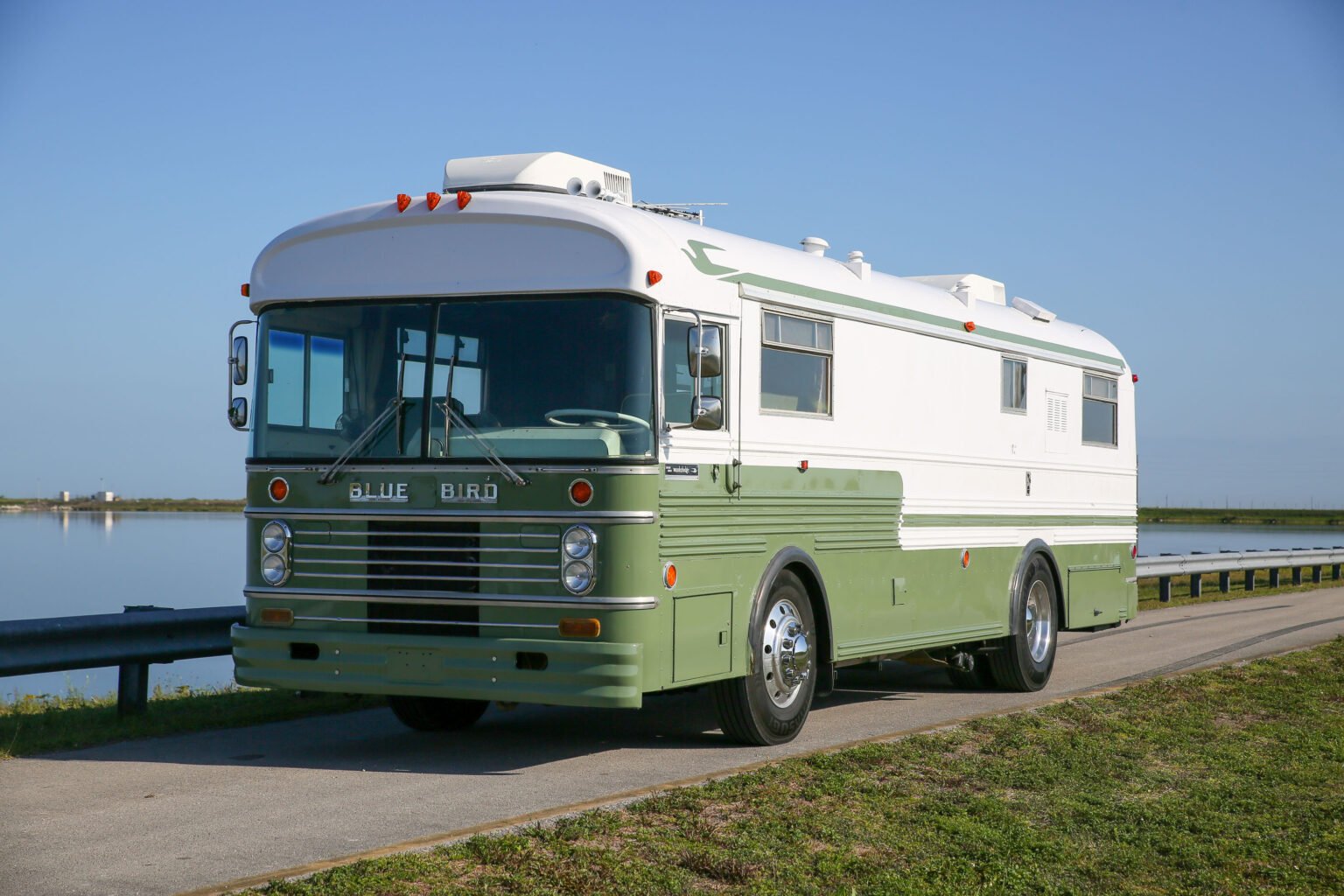 Blue Bird Wanderlodge – A Luxurious, Original '60s-Era Motorhome